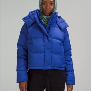 Lululemon wunder puff cropped jacket. Size 4.